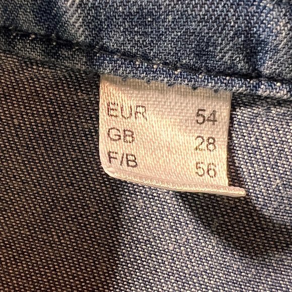 ๐Body Flirt Beautiful Button Down Dress - Breathable Fabrics - Trumpet Sleeves - Picture 14 of 16